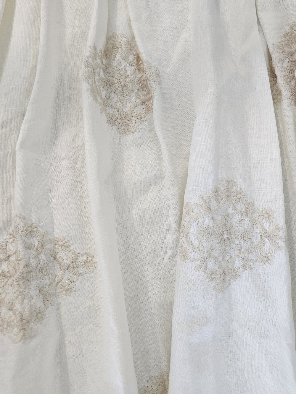 Cream Lined Midi Skirt w/Beige Embroidered Medallions Vintage Womens Sz XS NWT - Picture 6 of 11